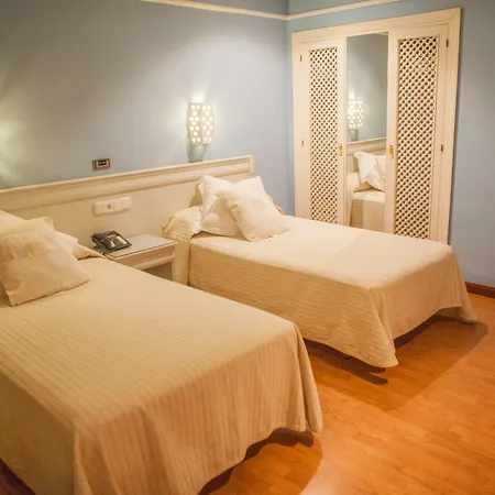 Hotell Dona Blanca 3*