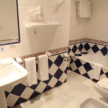 Dona Blanca Hotel